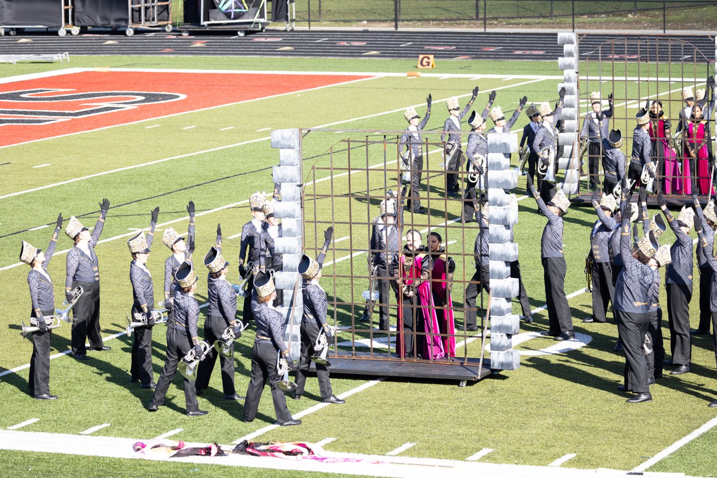 Wide shot of the cage and tower structure at MCMB Queen of Kings